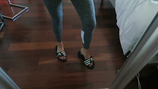 Claudia Sulewski feet photo 18