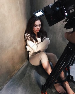 Claudia Sulewski feet photo 6