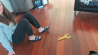 Claudia Sulewski feet photo 2