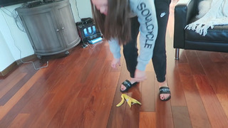 Claudia Sulewski feet photo 19