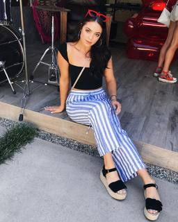 Claudia Sulewski feet photo 9