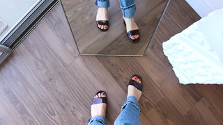 Claudia Sulewski feet photo 9