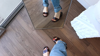 Claudia Sulewski feet photo 8