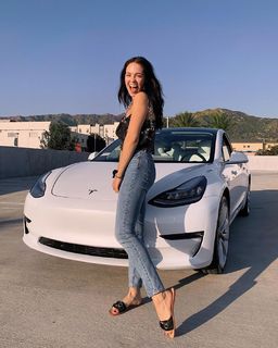 Claudia Sulewski feet photo 7