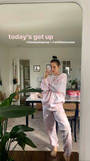 Claudia Sulewski feet photo 11