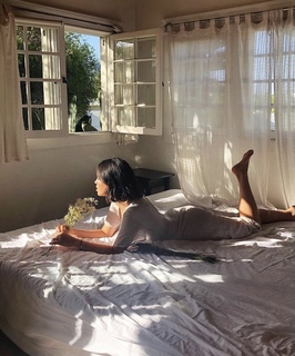 Claudia Sulewski feet photo 20