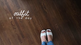 Claudia Sulewski feet photo 16