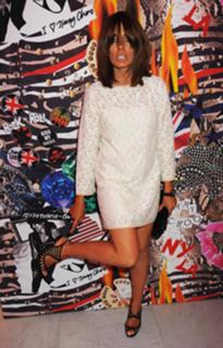 Claudia Winkleman feet photo thumbnail