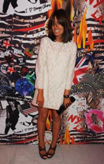 Claudia Winkleman feet photo thumbnail