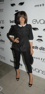 Claudia Winkleman feet photo thumbnail