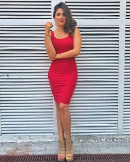Claudia Zepeda feet photo 3