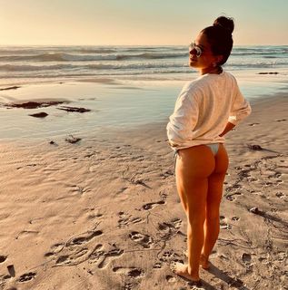 Claudia Zepeda feet photo 12