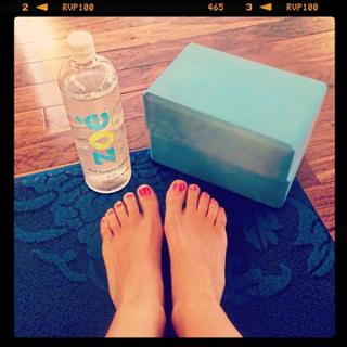 Claudia Álvarez feet photo 14