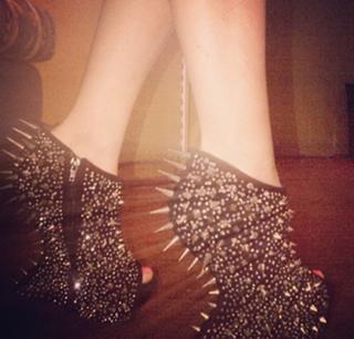 Claudia Álvarez feet photo 13