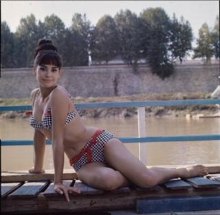 Claudine Auger feet photo 7
