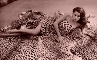 Claudine Auger feet photo 2