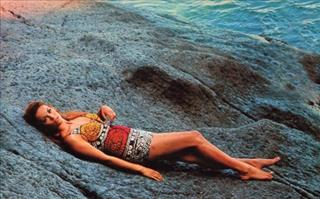 Claudine Auger feet photo 3