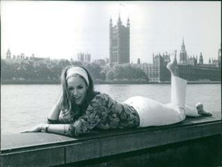 Claudine Auger feet photo 19