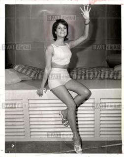 Claudine Longet feet photo 3