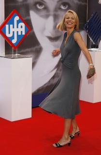 Claudine Wilde feet photo 3