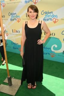 Clea DuVall feet photo 4