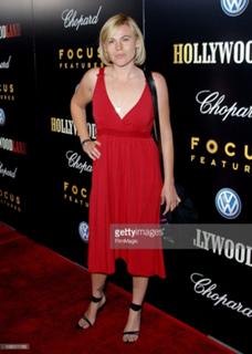 Clea DuVall feet photo 18