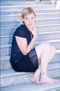Clea DuVall feet photo 10