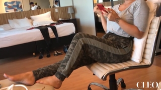 Cleo feet photo thumbnail