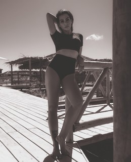Cleo feet photo thumbnail