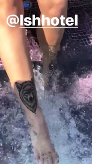 Cleo feet photo thumbnail