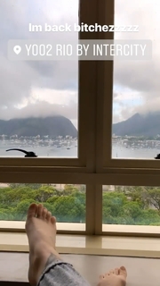 Cleo feet photo thumbnail