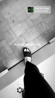 Cleo feet photo thumbnail