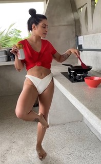 Cleo feet photo thumbnail