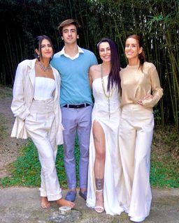 Cleo feet photo thumbnail