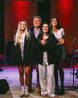 Cleo feet photo thumbnail