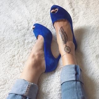 Clio Pajczer feet photo 3