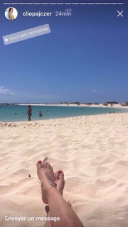 Clio Pajczer feet photo 4