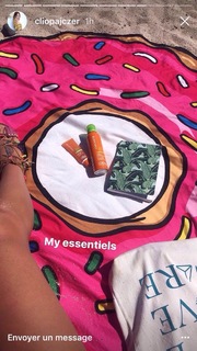 Clio Pajczer feet photo 3