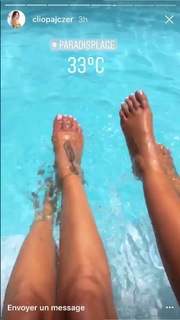 Clio Pajczer feet photo 11