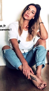 Clio Pajczer feet photo 1