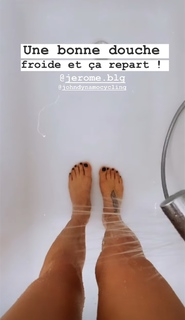 Clio Pajczer feet photo 2