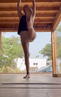 Clio Pajczer feet photo 11