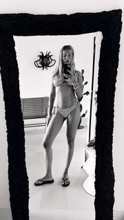 Clizia Incorvaia feet photo 11