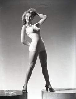 Cloris Leachman feet photo 1