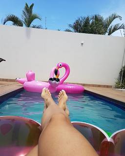 Cláudia Citroni feet photo thumbnail
