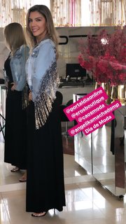 Cláudia Citroni feet photo thumbnail