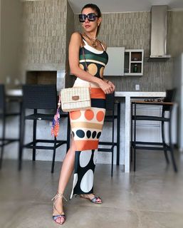 Cláudia Citroni feet photo thumbnail