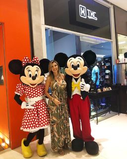 Cláudia Citroni feet photo thumbnail