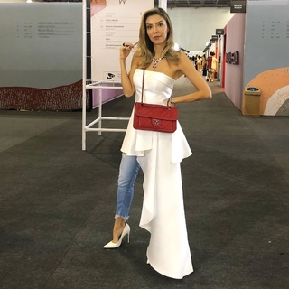 Cláudia Citroni feet photo thumbnail