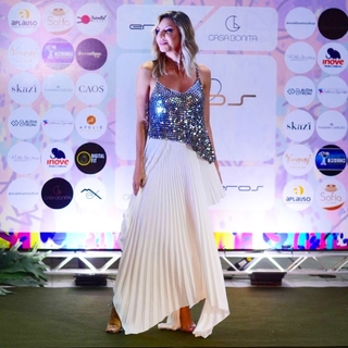 Cláudia Citroni feet photo thumbnail